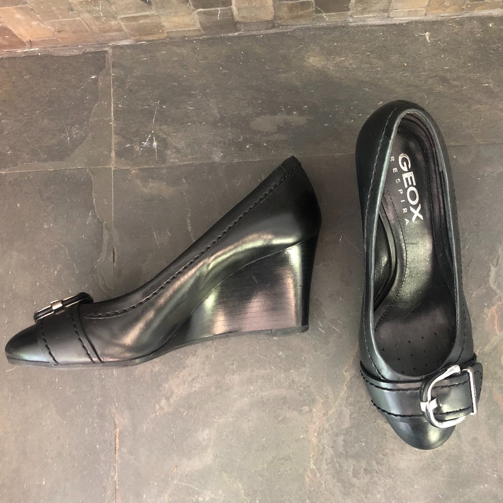 Comfy Geox Black Wedges